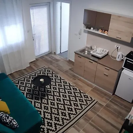 Home Away From Home Novi Sad Exterior photo