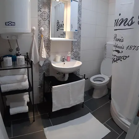 Home Away From Home Novi Sad Exterior photo